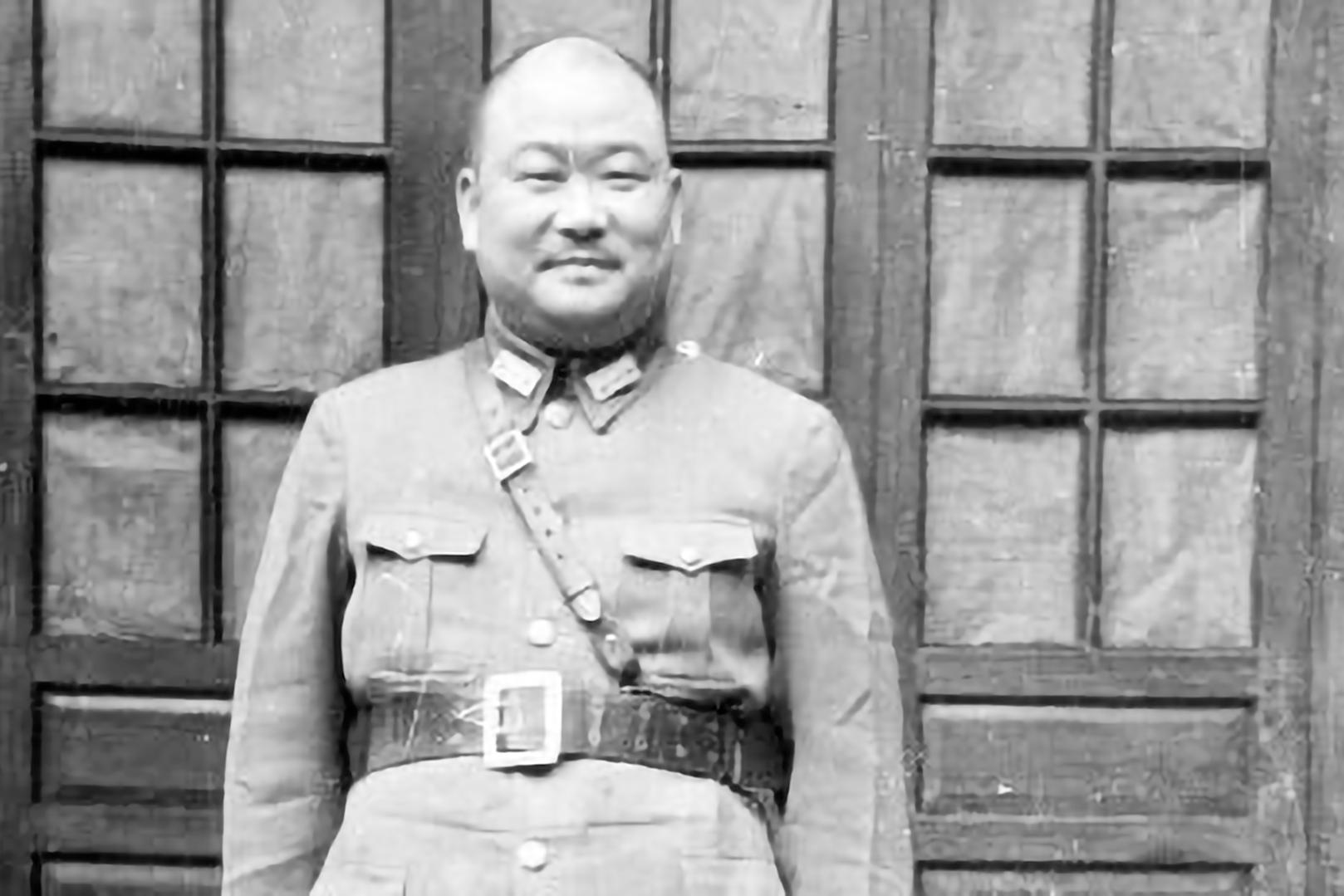 1952年，国军上将刘峙现身印尼沦为小学教员，蒋介石：别再丢人了