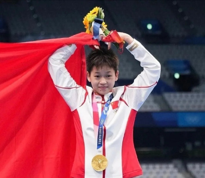 揭秘全红婵5兄妹：10岁五弟也是天才，四妹高她10厘米大哥当厨师