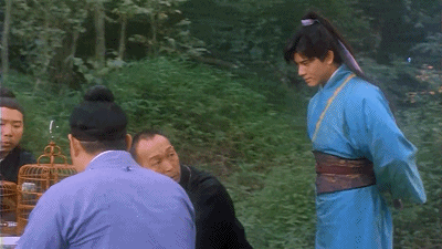 1994年，张卫健舔了脚底板也没能赢周星驰，害惨