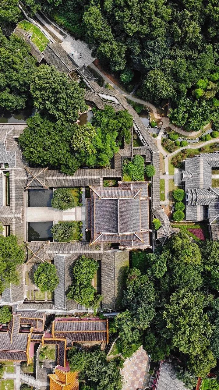 一座岳麓山，半部湖南史