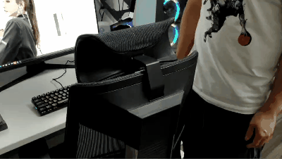 体验出色的人体工学椅该是啥样？全面精细调节，时刻为你“撑腰”