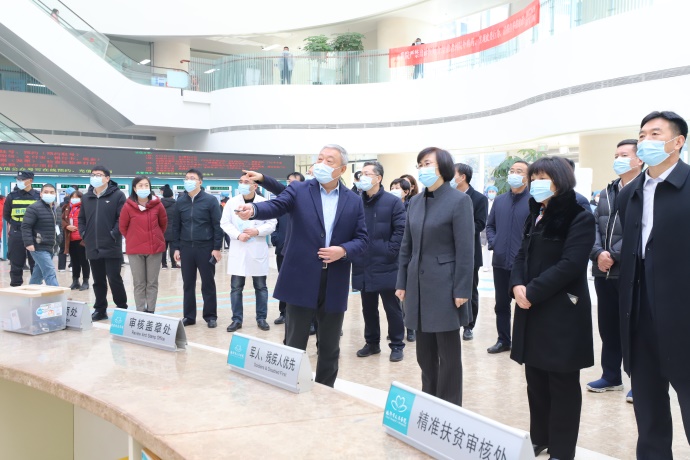 省卫健委主任袭燕一行莅临临沂市人民医院调研并视察指导工作
