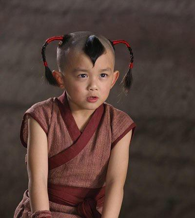 吴磊称拍摄服装越来越裸露！衣领开到腰间，情绪激动气到说不出话