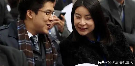 豪門少爺變小保姆，郭晶晶去東京霍啟剛小心伺候，結婚9年如新婚