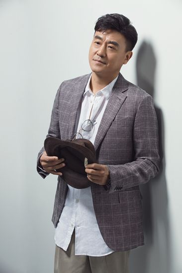 何冰《后浪》激情演讲，结果被骂的体无完肤，