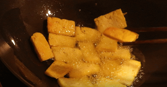 重庆人才懂的二面黄，只用豆腐这一种原料，味道比肉还好吃