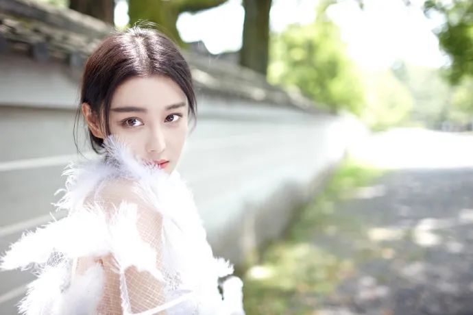 为何张馨予婚前婚后大变样？女人和谁在一起，