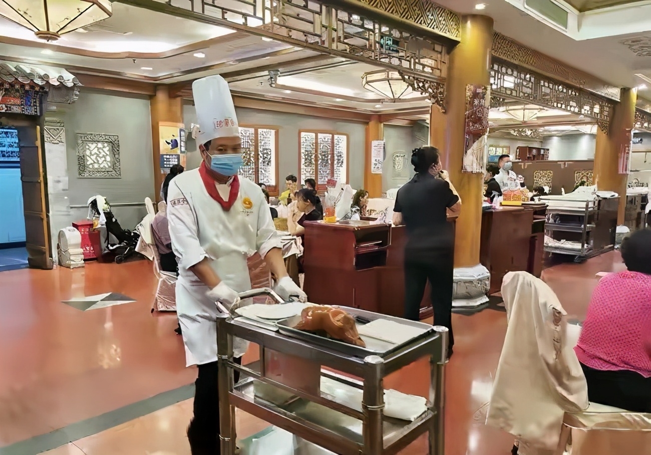 全聚德三个季度亏掉三年利润，老字号为何降价都不能解决危机？