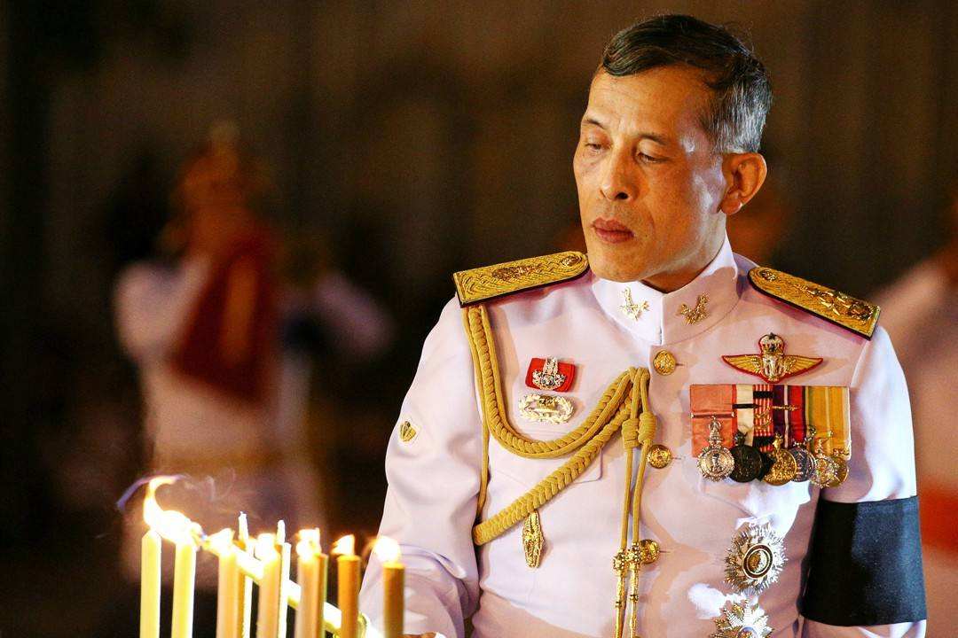 “十世而亡”预言成真？泰国暴乱升级，或将导致泰王退位