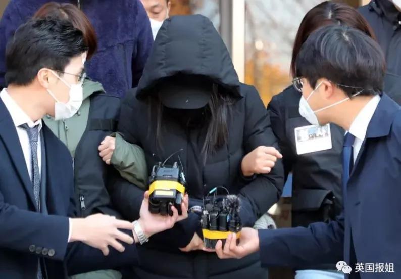 父母虐死1岁女儿，疑似踩到胃破骨碎！20万人为其请愿…