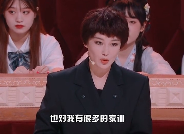 张馨予高调秀恩爱，首次公开何捷对她的家训：两口子不能分被子睡