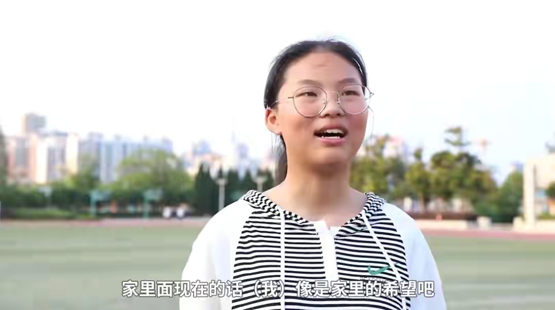 江苏学霸中考8科满分，总分757分，却因家庭问题备受关注-第5张图片-大千世界