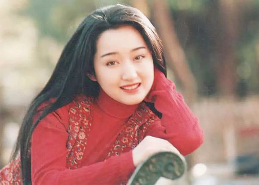 至今未婚的10位内地大龄女星，各有各的苦衷，最