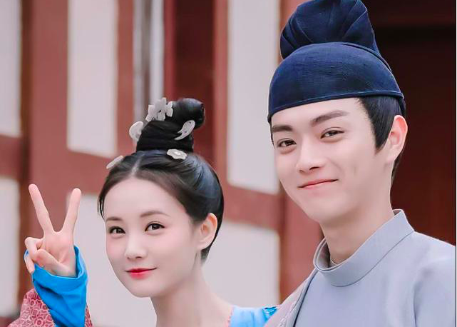 6月待播剧大赏：杨超越翻拍《浪漫满屋》，高以