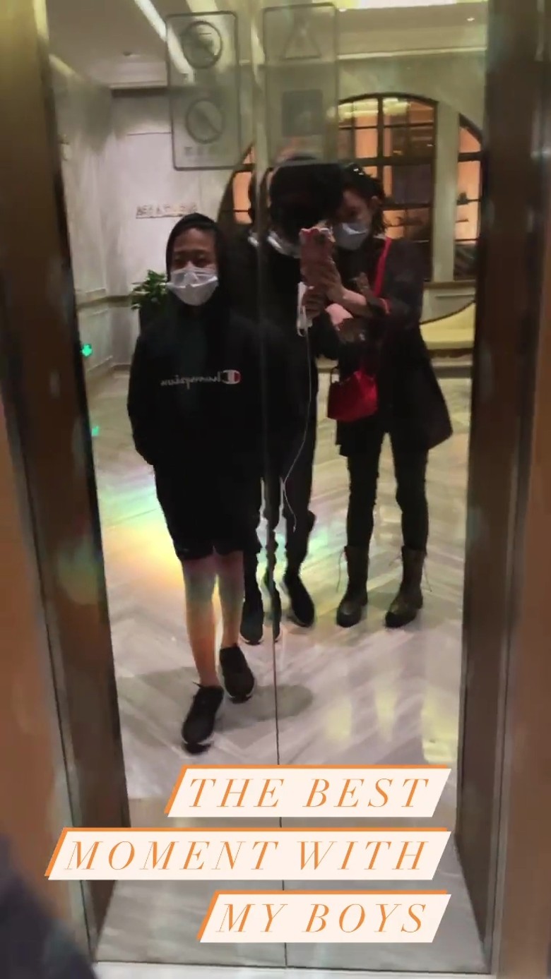 偶遇張柏芝帶兒子逛街，網友大贊母子感情好，互動溫馨有愛