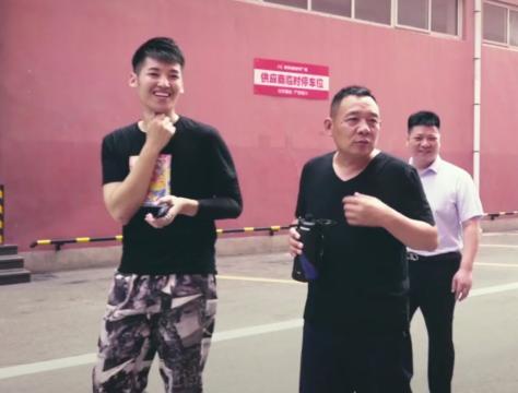 河南电台主持人辞职当“网红”，经历的不只是