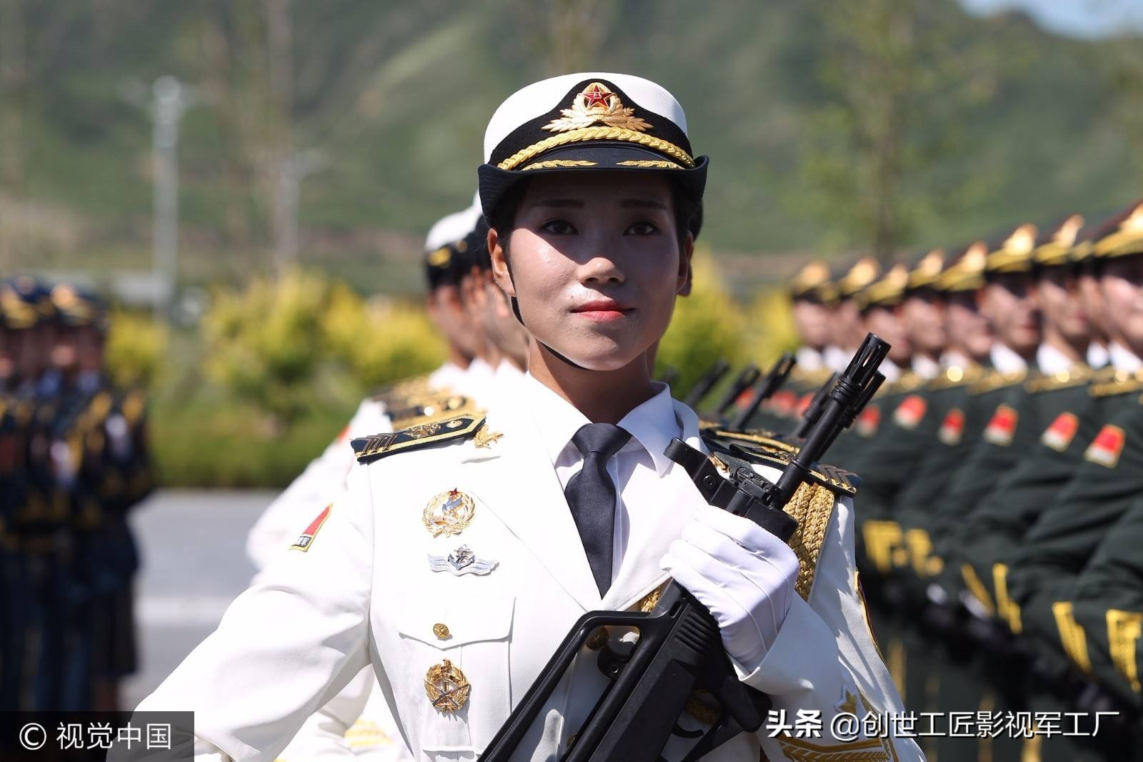 世界女兵大比拼，中国第一没悬念，第二名让人想不到