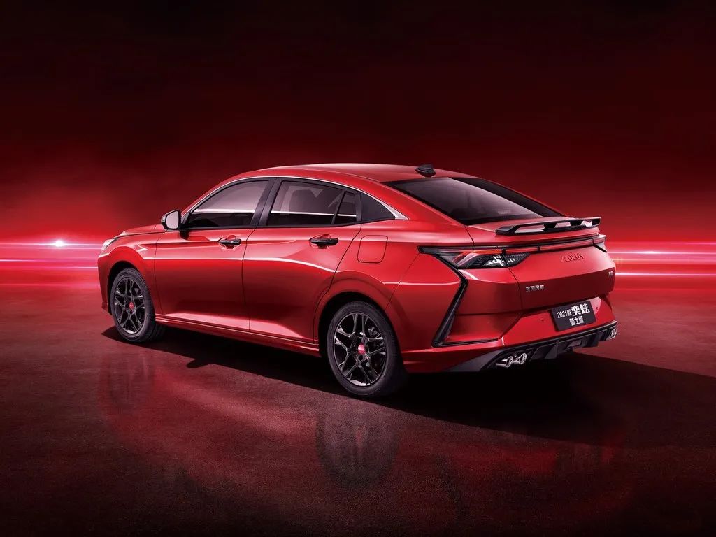 精准定位年轻运动市场:奕炫双车型重庆上市,6.99万元起