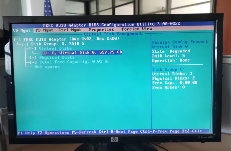 DELL T620服务器硬盘坏，拆换电脑硬盘做RAID同歩