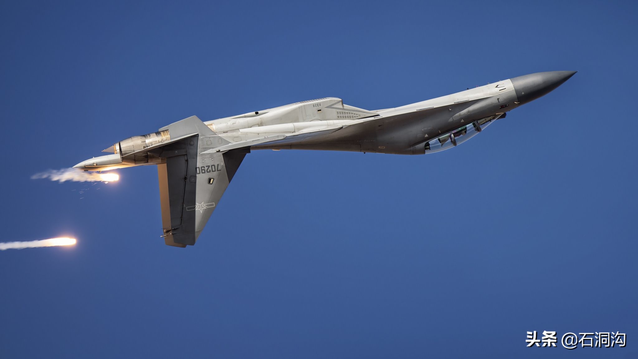 ��-16����ȫ�泬Խ��30���ӽ���35����������װ��200��