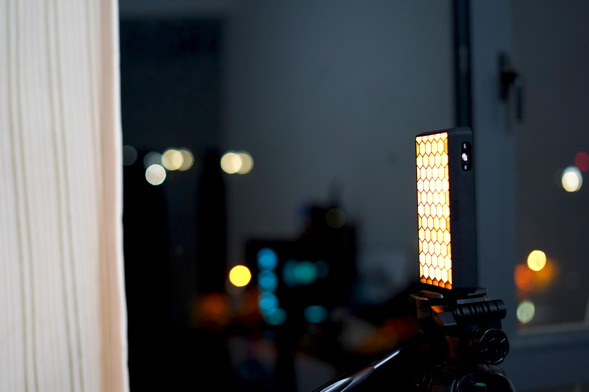 光影艺术 唾手可得的控光原来如此简单 斯莫格Pix M160 RGB补光灯