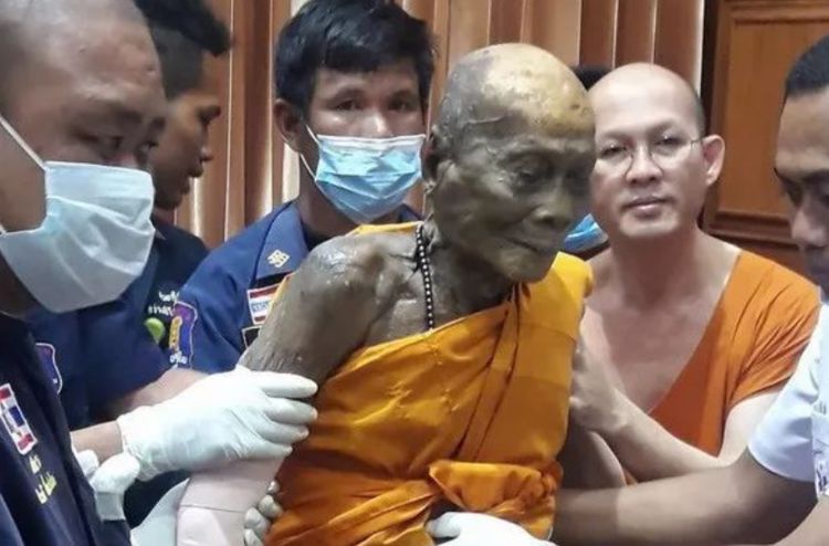 河南千年古寺挖出神秘地宫，专家挖开一看，一