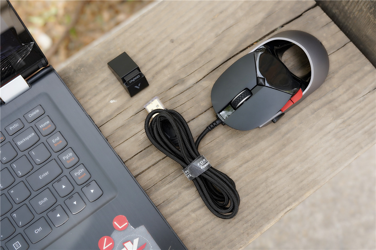 电竞级屏显雷柏VT960双模游戏鼠标游戏体验快人一步