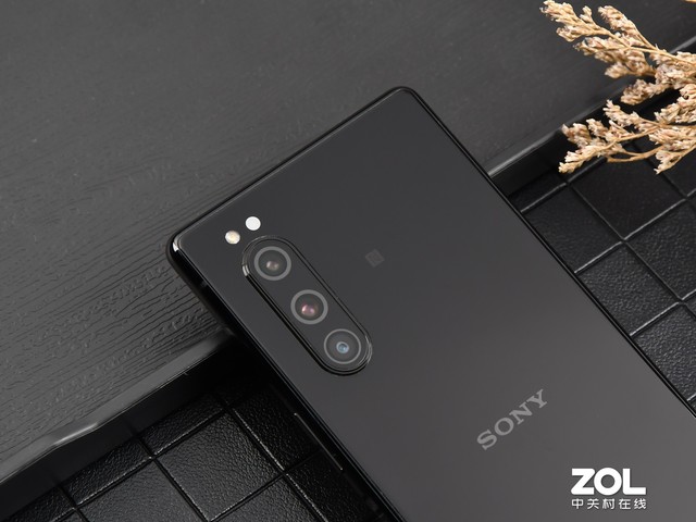 还是索尼黑科技有魅力，索尼Xperia 5全面评测