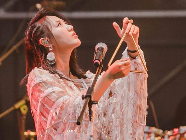 陈粒爆哭惹争议，网友们认为很戏精，她到底哪