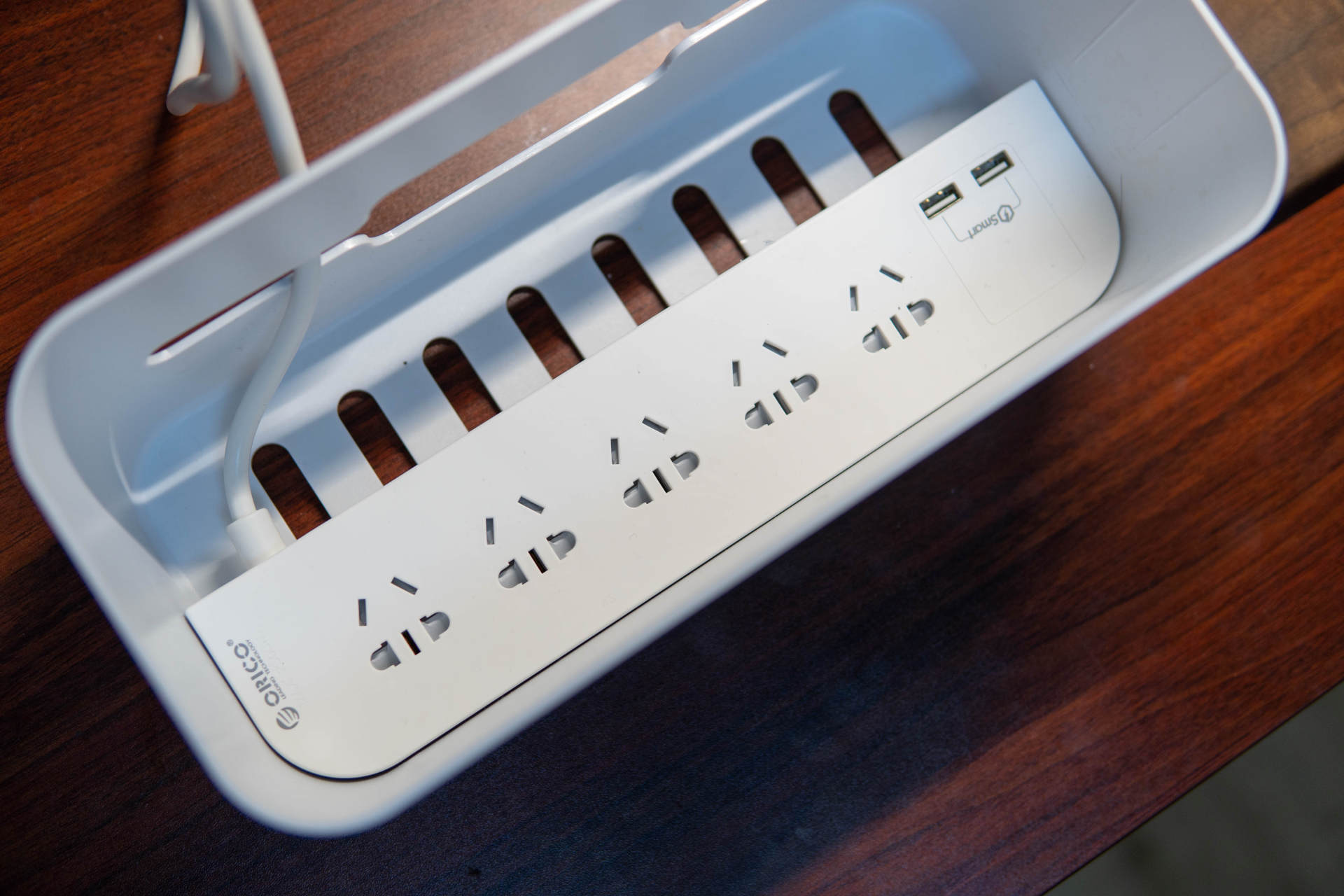 告别杂乱的线材，奥睿科收纳盒插座还你桌面干净整洁