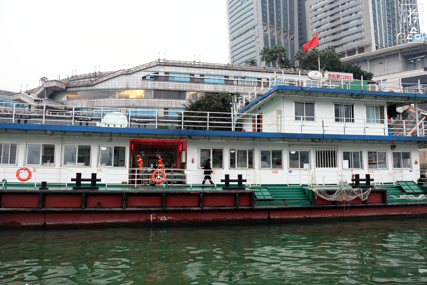 重庆轮渡：满足本地人的通勤需求，升级后变成游客的打卡地