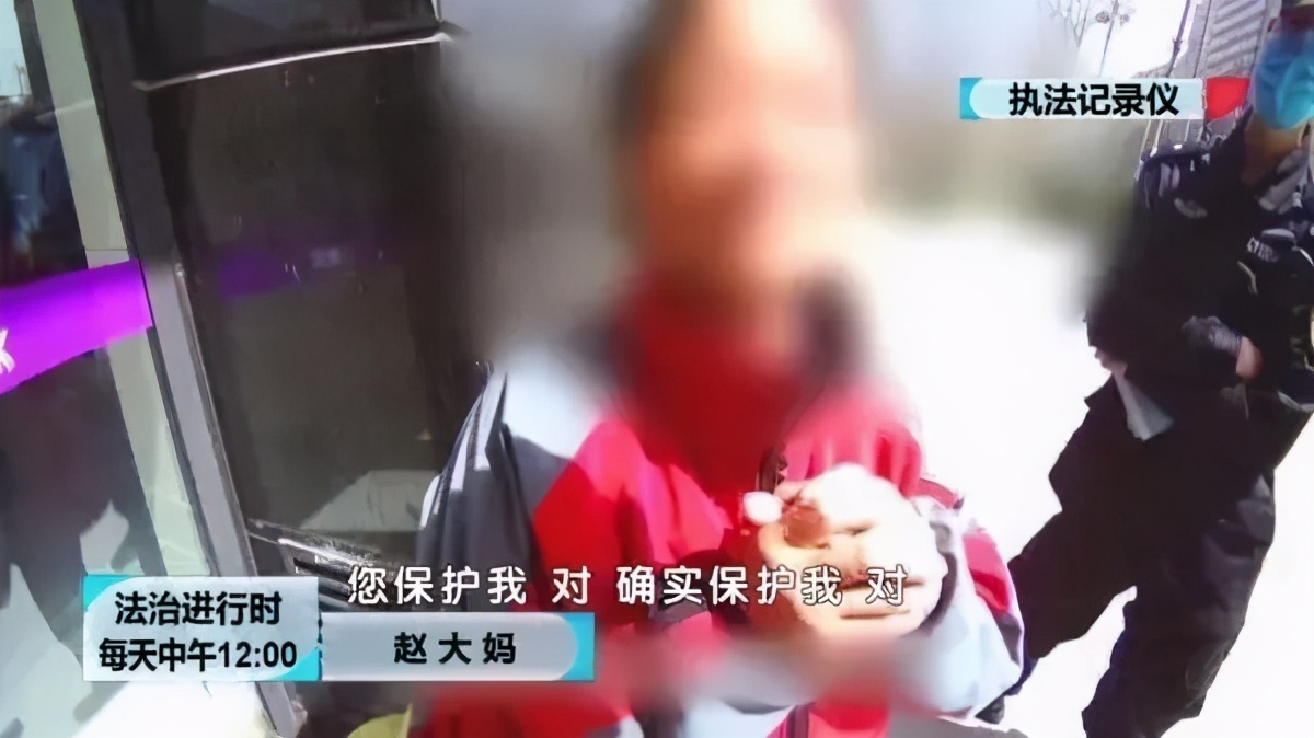 大妈跑去银行急取50万，7万利息不要了！工作人