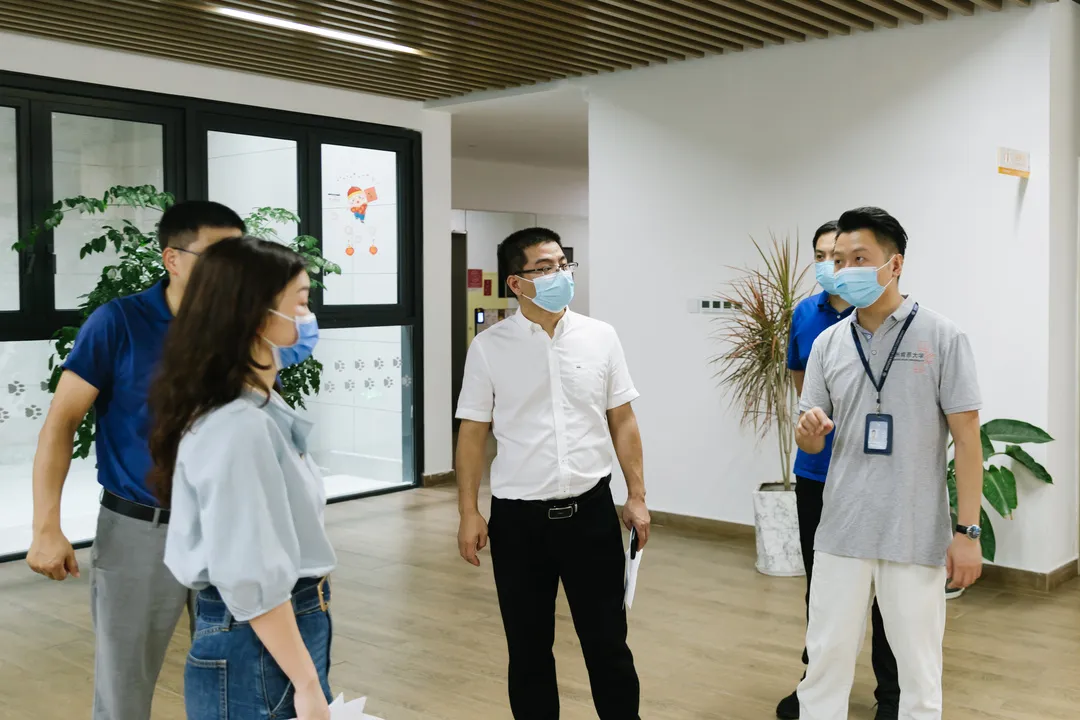 直击开学“演练”现场,接站、入校是这样的