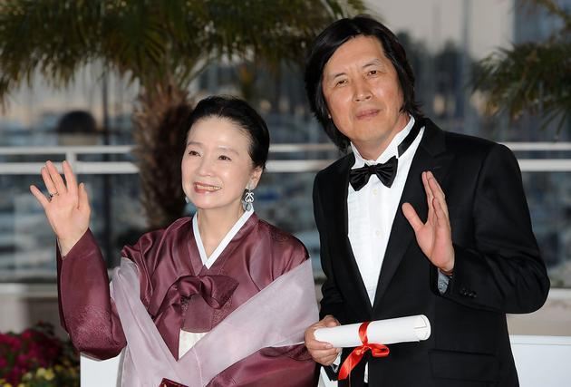 Famous female actor or artist suffers from 76 years old of Korea after old age is gawkish, doubt is abandoned by husband and daughter raise