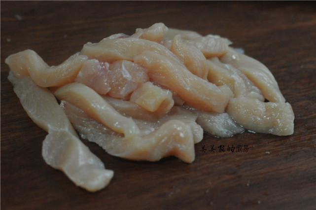 自製墨西哥雞肉捲，5分鐘就上桌，不用揉麵真省事，孩子的最愛