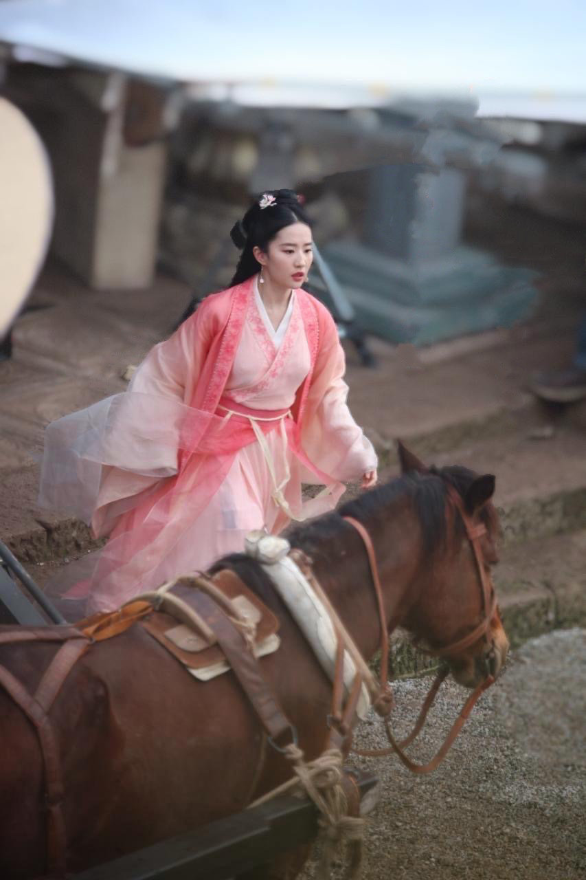 Exposure of part of Liu Yifei newest ancient costume, the road appears modelling celestial being to enrage tenderness, can is compared once Wang Yuyan