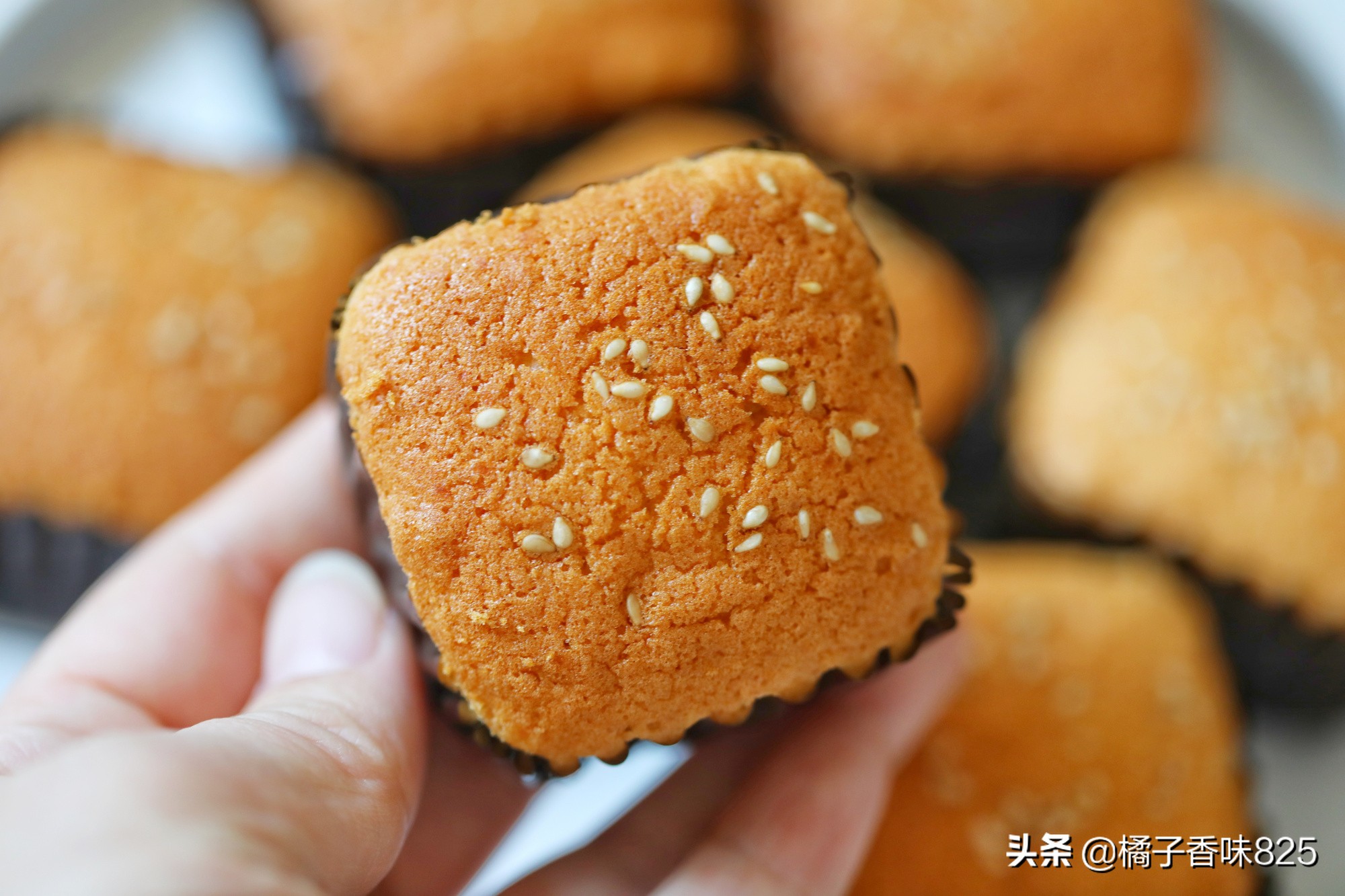 脆皮小蛋糕，不用一滴水，外酥里嫩甜而不膩，兒子每次上學必備