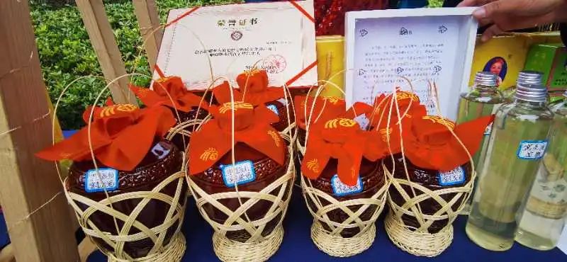 黔东南州苗侗医药文化展在丹寨万达小镇举行，快来围观
