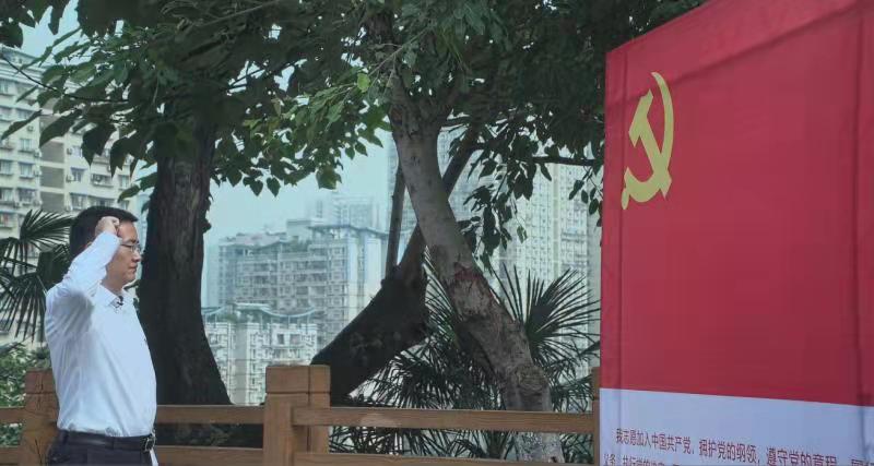 重庆市沙坪坝土湾街道党工委组织开展“永远跟党走”主题歌会