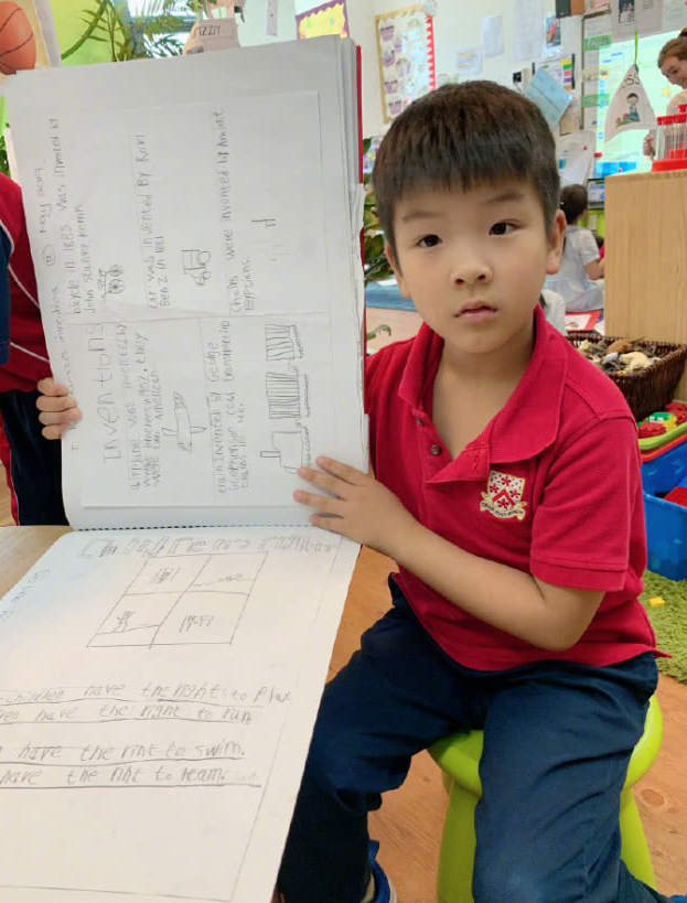 黃聖依曬大兒子近照，安迪裝備齊全變小小賽車手，造型炫酷超帥氣