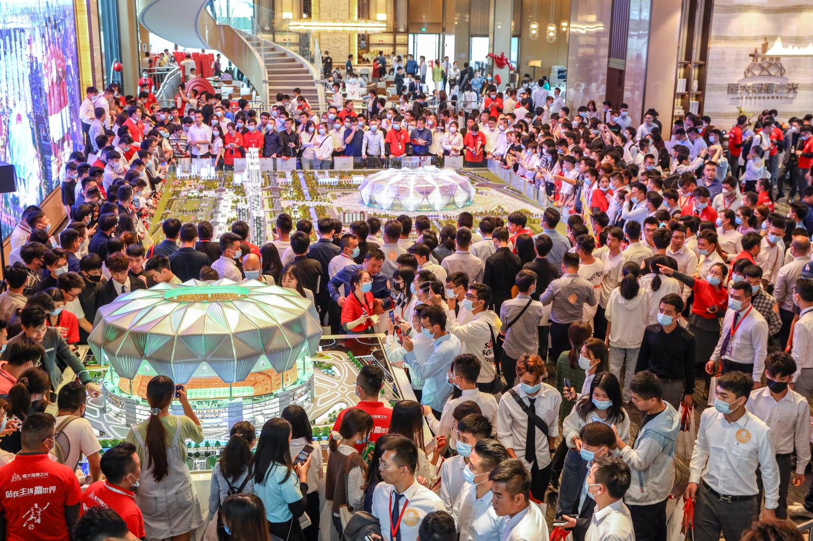 “跌跌不休”的房租“拍了拍”毕业生！谁知退租时，房东却有意见了｜幸福大事记