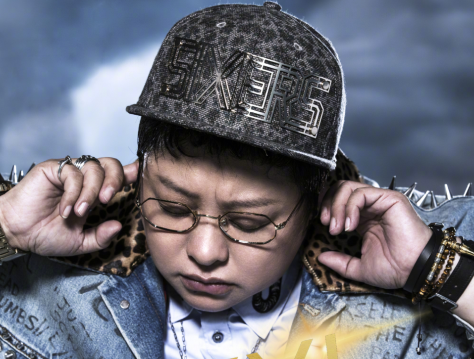 《歌手》冠军难预料，谁拿奖杯都怕“被喷”，