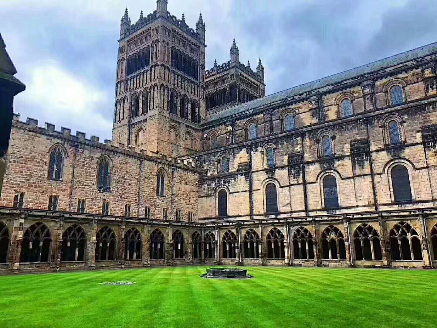 想去英國讀商科，這八所院校你不能錯過