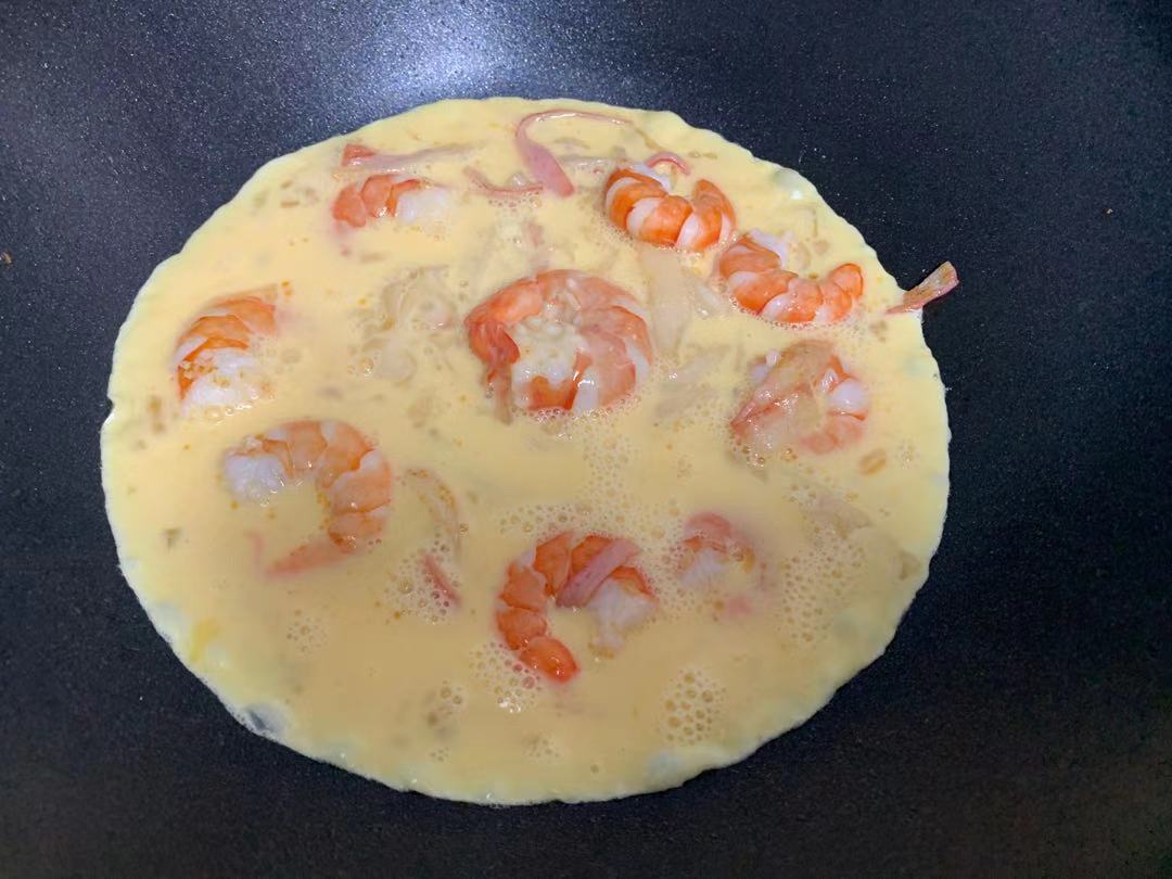 冬天，雞蛋和它天生一對，簡單一煎營養足又好吃，孩子長個需要