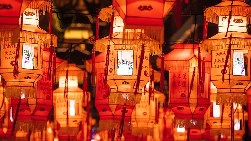 重庆人元宵节该怎么过？大渡口看灯会，悦来点花灯，鸿恩寺赏月