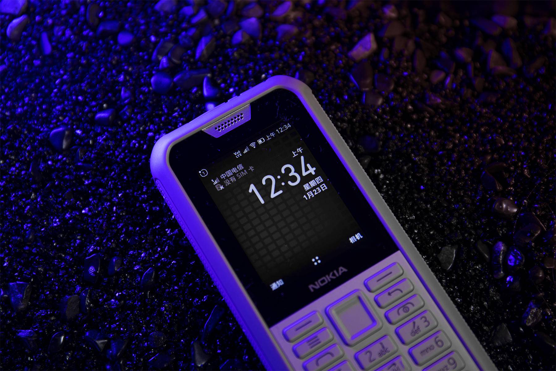 平时砸核桃仁 硬气三防Nokia800感受