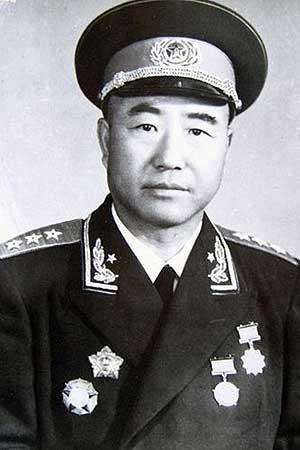 他81岁加入中国共产党，毛主席说：他一定要授上将