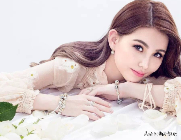 周杰伦昆凌520撒狗粮，跳舞配合默契，花式赞老婆成教科书