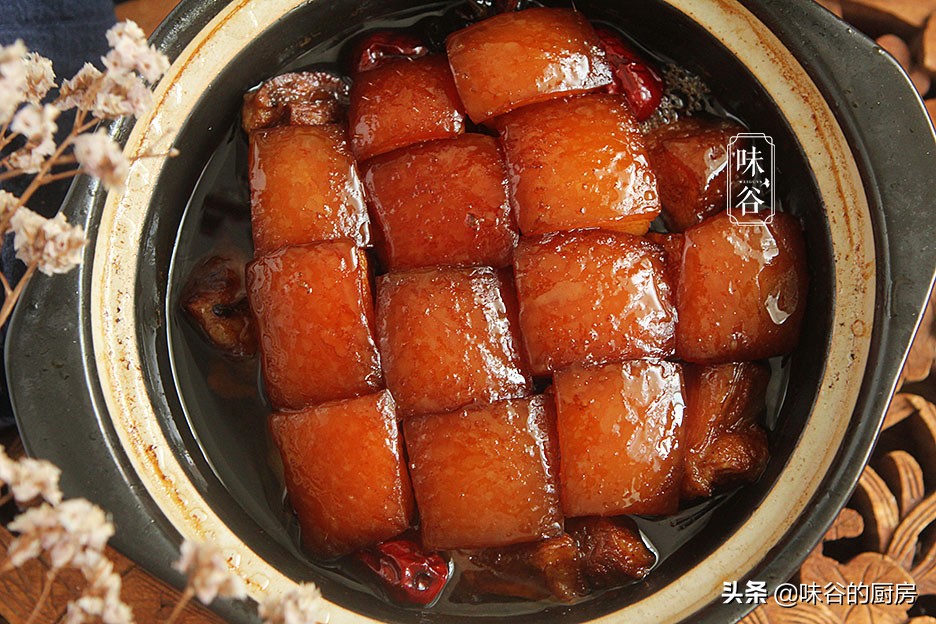 家传20年的红烧肉做法，不放水不加盐，不用炒糖色，简单更好吃