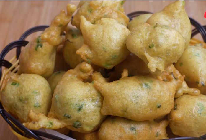 The egg bubble method is simpler than fried dough sticks. It does not knead or roll the noodles. It is noisy and delicious.